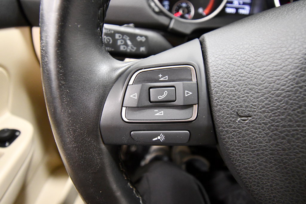 Used 2013 Volkswagen Jetta TDI FWD image 20