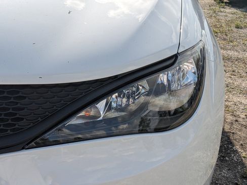 New 2025 Chrysler Voyager LX image 8