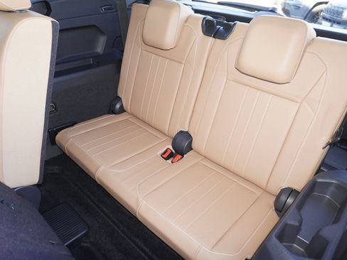 Used 2023 Volkswagen Tiguan SE image 10