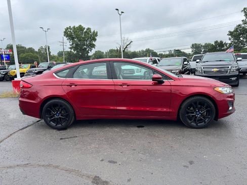 Used 2019 Ford Fusion SE w/ Equipment Group 151A FWD image 6