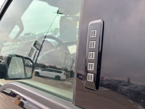 Used 2019 Ford F150 XLT w/ Equipment Group 302A Luxury image 17