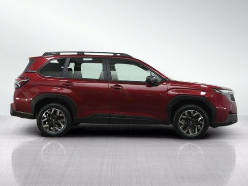 Used 2025 Subaru Forester Premium AWD/4WD image 6
