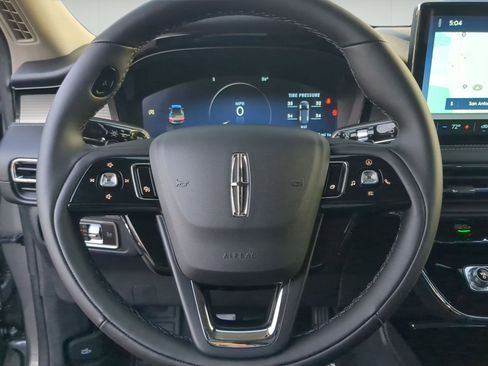 New 2026 Lincoln Corsair Premiere FWD image 13