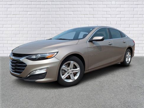 Used 2024 Chevrolet Malibu LT image 1