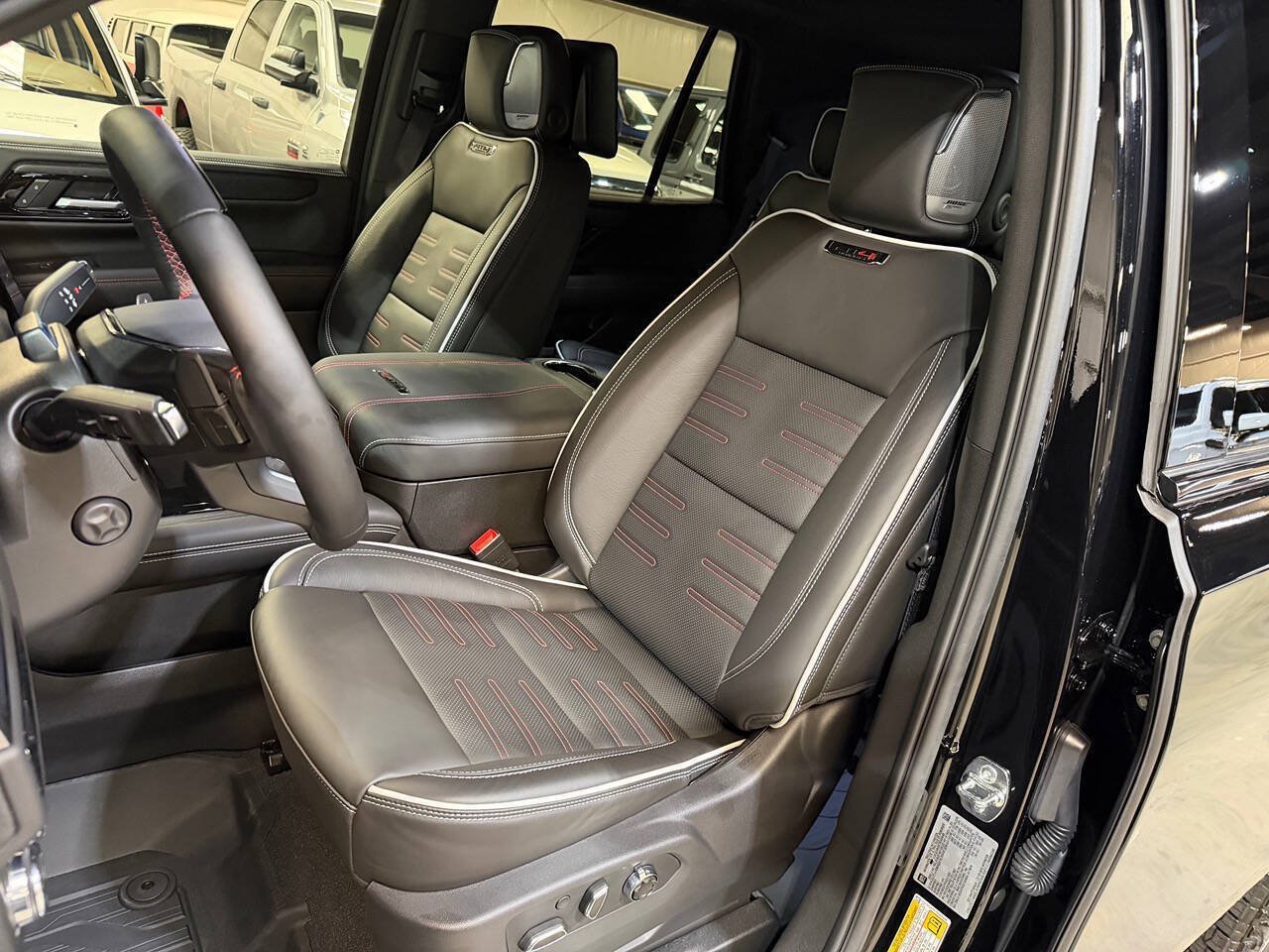 Used 2026 GMC Yukon AT4 Ultimate w/ LPO, Floor Liner Package AWD/4WD image 41