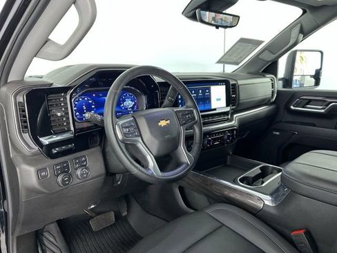 Used 2024 Chevrolet Silverado 2500 LTZ w/ LTZ Plus Package image 10