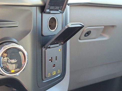 Used 2023 Ford F150 Lariat image 28