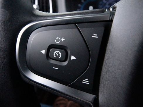 Certified 2025 Volvo XC60 B5 Core w/ Climate Package image 18