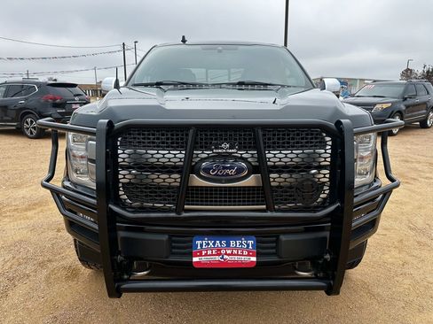 Used 2018 Ford F150 Platinum w/ Equipment Group 701A Luxury image 2