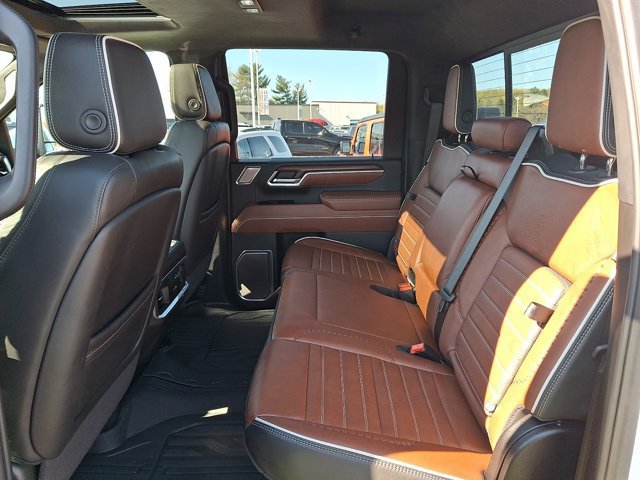 Used 2025 GMC Sierra 3500 Denali Ultimate AWD/4WD image 13