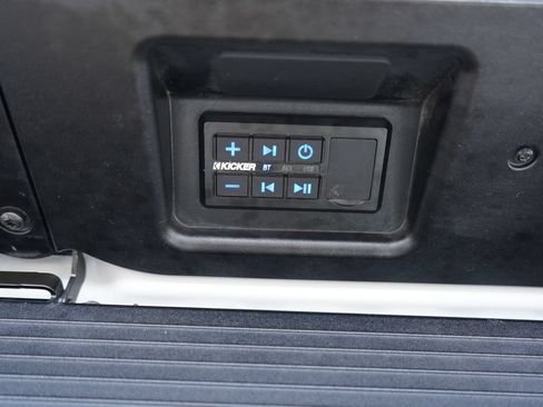 Used 2024 GMC Sierra 2500 AT4X AWD/4WD image 23