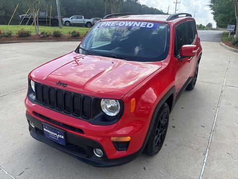 Used 2020 Jeep Renegade Altitude FWD image 22