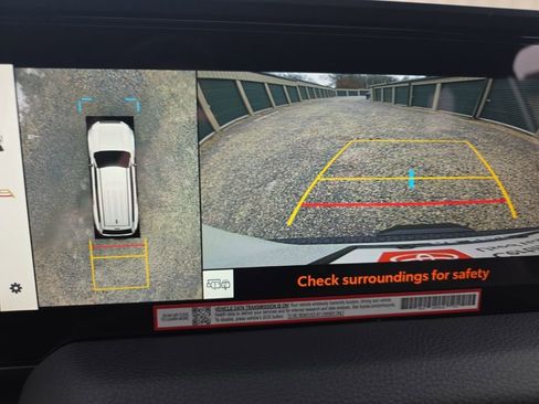 Used 2025 Toyota Land Cruiser image 22