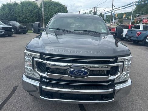 Used 2022 Ford F250 XLT AWD/4WD image 3