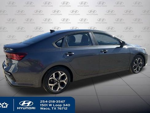 Used 2020 Kia Forte LXS image 8