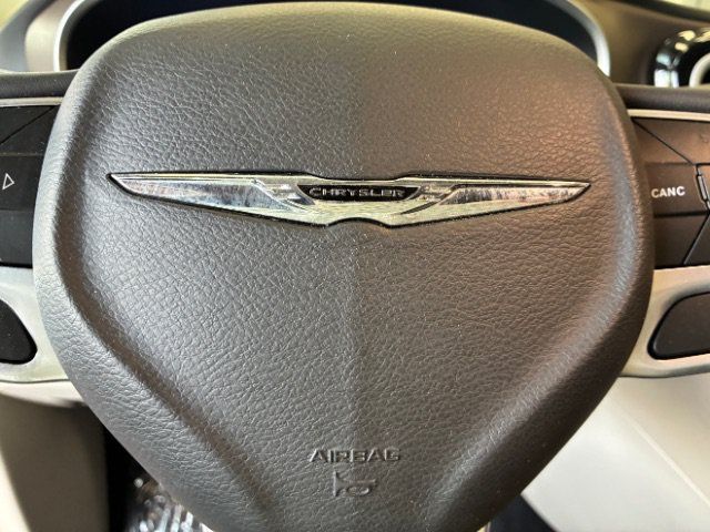Used 2022 Chrysler Voyager LX FWD image 20