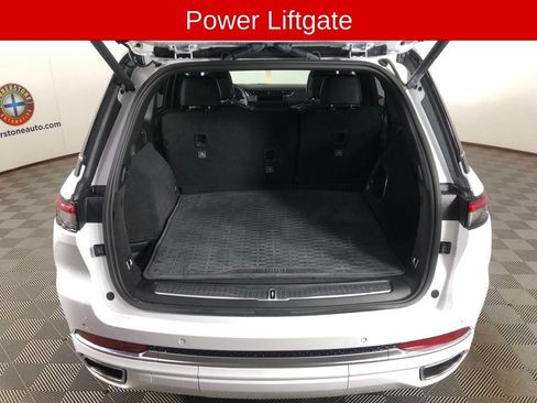Used 2023 Jeep Grand Cherokee Summit w/ Luxury Tech Group V AWD/4WD image 21