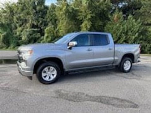 Used 2023 Chevrolet Silverado 1500 LT w/ Protection Package image 2