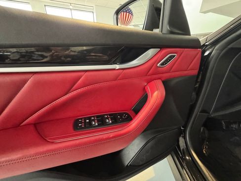 Used 2021 Maserati Levante GranSport image 21