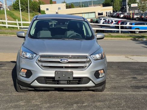 Used 2019 Ford Escape SE FWD image 2