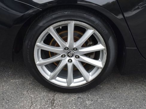 Used 2013 Jaguar XJ image 45