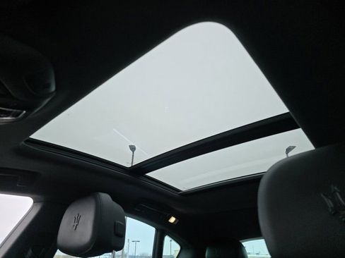 Used 2023 Maserati Levante Modena image 3