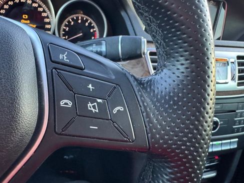 Used 2016 Mercedes-Benz E 350 4MATIC Sedan image 22