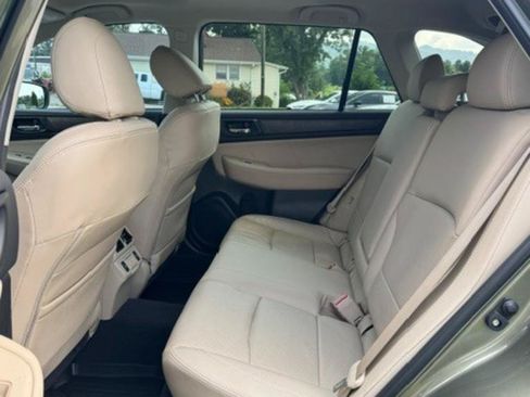 Used 2019 Subaru Outback 3.6R Limited w/ Popular Package #2 AWD/4WD image 17