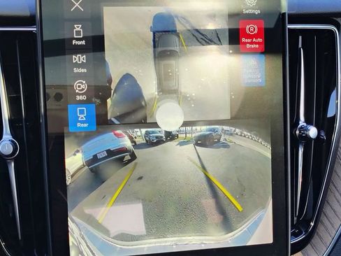 New 2026 Volvo XC60 B5 Plus w/ Protection Package Premier image 20