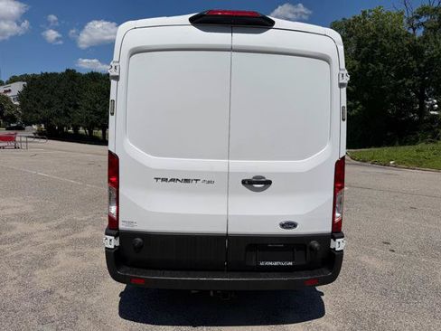 Used 2019 Ford Transit 250 148 Medium Roof RWD image 38
