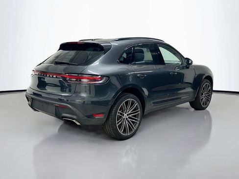 Certified 2025 Porsche Macan AWD/4WD image 9