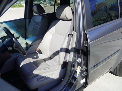 Used 2011 Honda Pilot EX-L image 39