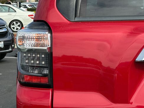 Used 2018 Toyota 4Runner Limited image 42