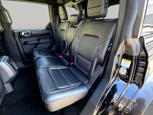 Used 2025 Ford Bronco Outer Banks AWD/4WD image 21