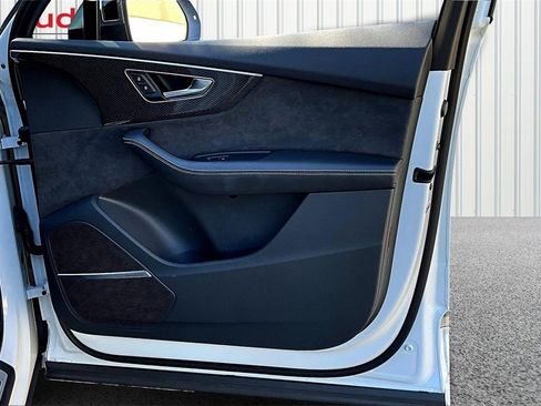 Certified 2022 Audi SQ7 Premium Plus w/ SQ7 Executive Package image 25