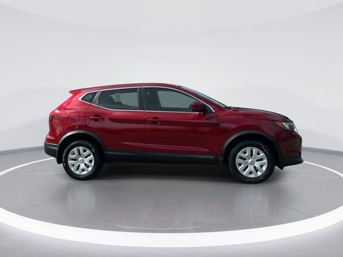 Used 2019 Nissan Rogue Sport S image 8