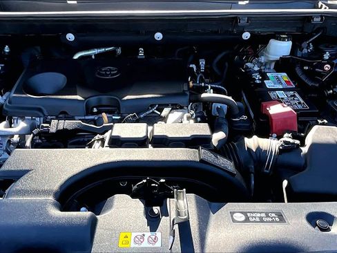 Used 2021 Toyota RAV4 XLE Premium image 33