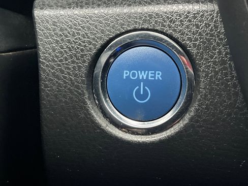 Used 2021 Toyota Camry XSE w/ Navigation Upgrade Package image 19