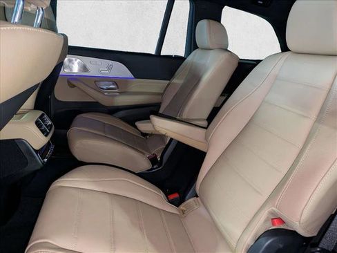 New 2026 Mercedes-Benz GLS 580 4MATIC image 17