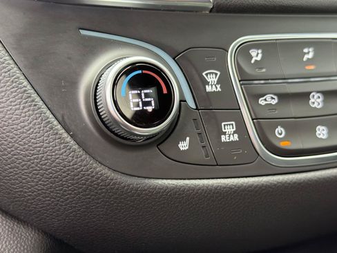 Used 2023 Chevrolet Equinox LT AWD/4WD image 27