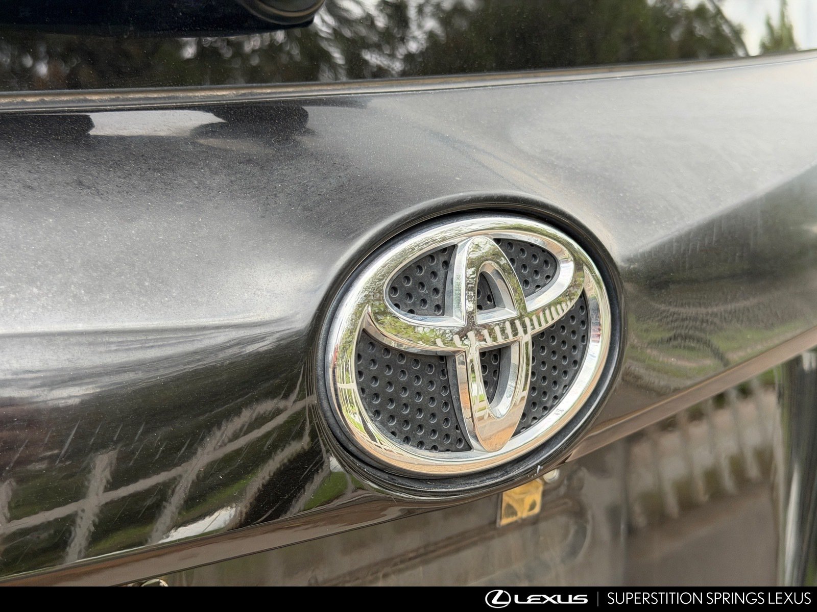Used 2018 Toyota RAV4 XLE AWD/4WD image 12