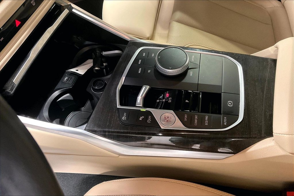 Used 2023 BMW 330i Sedan w/ Premium Package RWD image 17