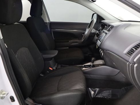 Used 2024 Mitsubishi Outlander Sport ES AWD/4WD image 17
