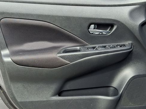 Used 2021 Nissan Versa SV FWD image 13