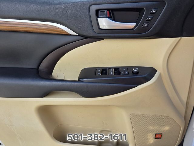 Used 2019 Toyota Highlander Limited Platinum FWD image 36