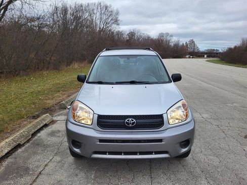 Used 2004 Toyota RAV4 image 4