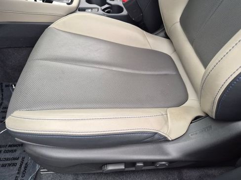 Used 2025 Subaru Forester Limited AWD/4WD image 15