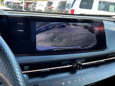 Used 2023 Nissan Ariya AWD image 30