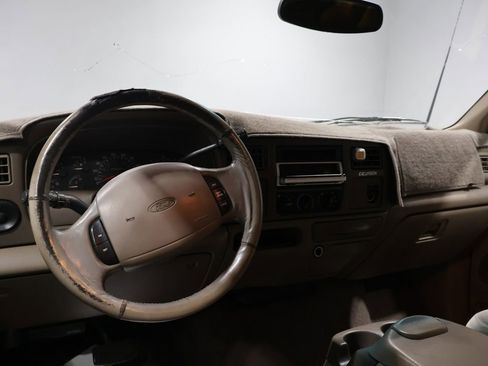 Used 2000 Ford Excursion XLT image 17