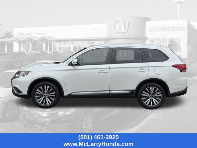 Used 2020 Mitsubishi Outlander SE FWD image 2